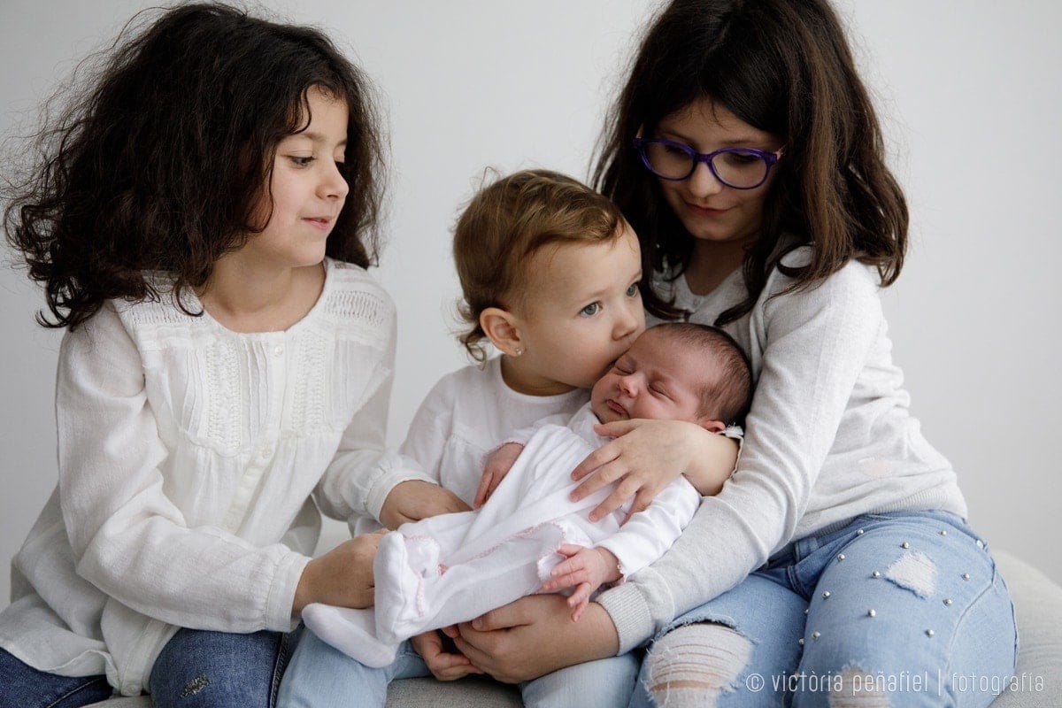 Tres hermanas y bebé
